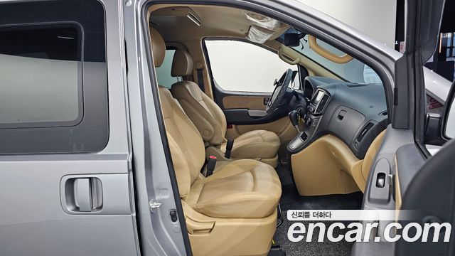 Hyundai Starex 2018 — photo 11