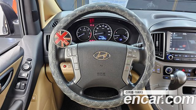 Hyundai Starex 2018 — photo 14