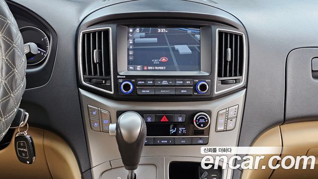 Hyundai Starex 2018 — photo 15
