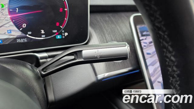 Mercedes-Benz S-Class 2021 — photo 9
