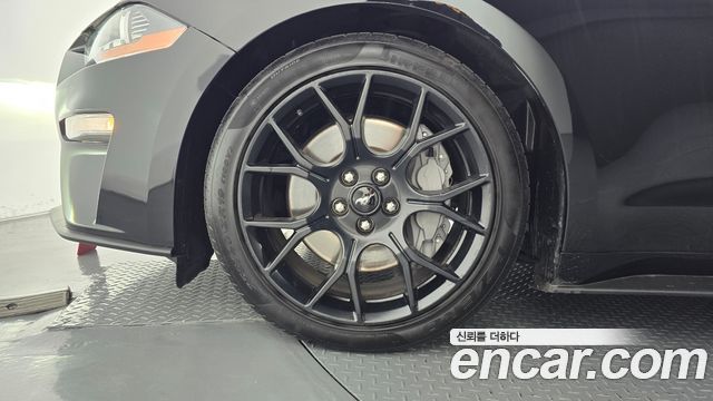Ford Mustang 2021 — photo 5