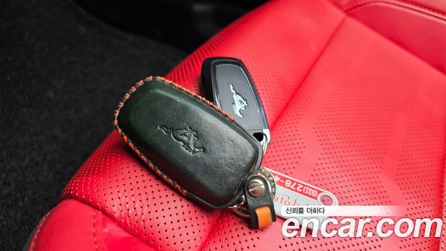 Ford Mustang 2021 — photo 30