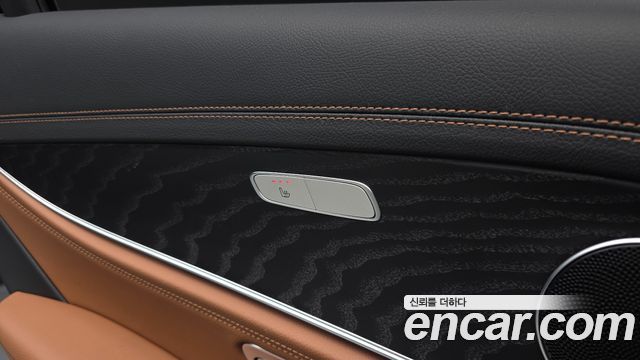 Mercedes-Benz E-Class 2021 — photo 24