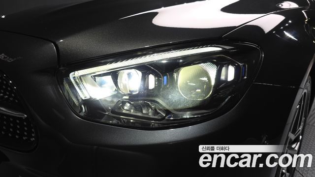Mercedes-Benz E-Class 2021 — photo 8
