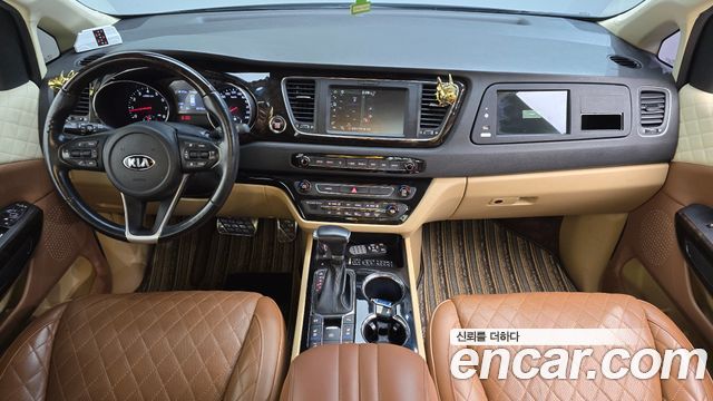 Kia Canival 2019 — photo 7