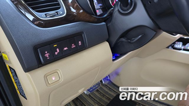 Kia Canival 2019 — photo 18