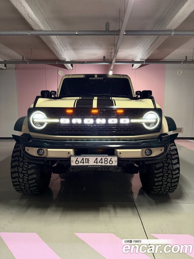 Ford Bronco 2022 — photo 1