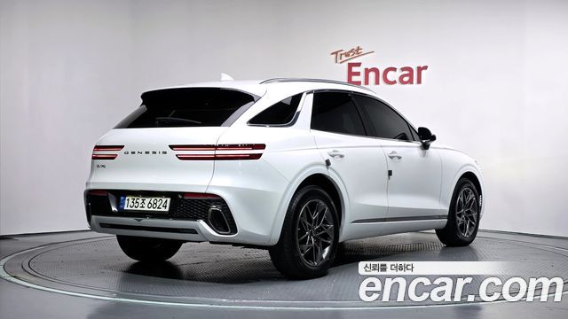 Genesis GV70 2021 — photo 2