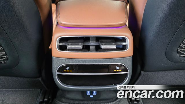 Genesis GV70 2021 — photo 25
