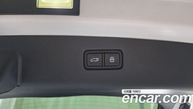 Genesis GV70 2021 — photo 29