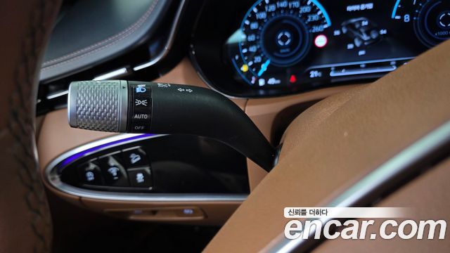 Genesis GV70 2021 — photo 34