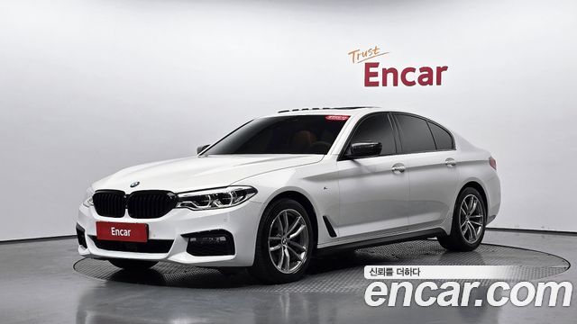 BMW 5-Series 2017 — photo 31