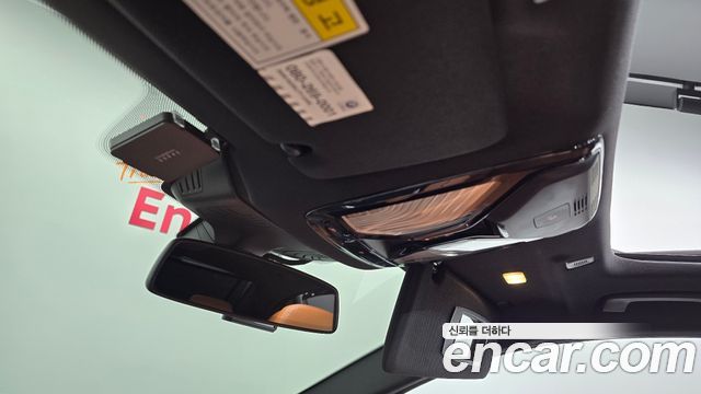 BMW 5-Series 2017 — photo 27