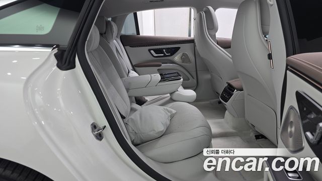 Mercedes-Benz EQS 2022 — photo 17