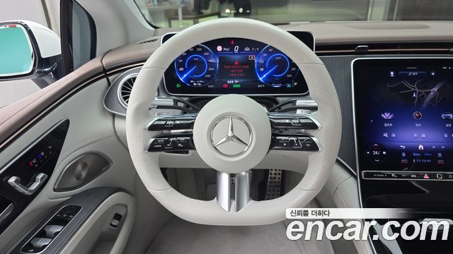 Mercedes-Benz EQS 2022 — photo 19