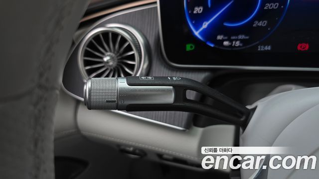 Mercedes-Benz EQS 2022 — photo 23
