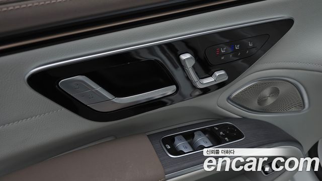 Mercedes-Benz EQS 2022 — photo 26