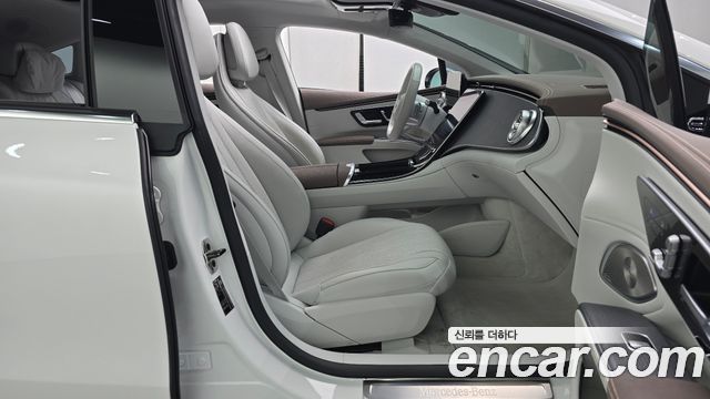 Mercedes-Benz EQS 2022 — photo 16
