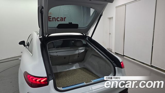 Mercedes-Benz EQS 2022 — photo 32