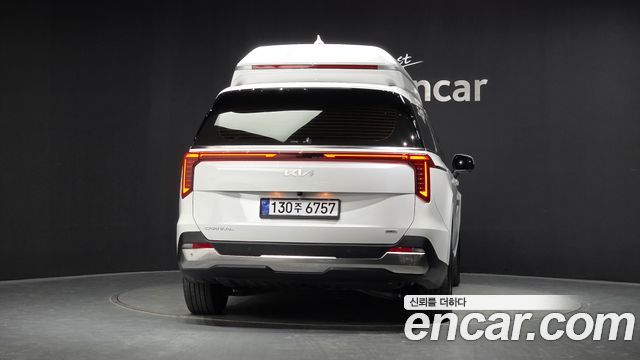 Kia Canival 2025 — photo 4
