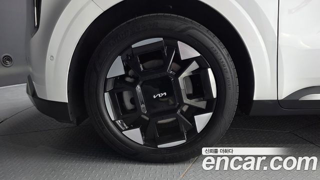 Kia Canival 2025 — photo 5
