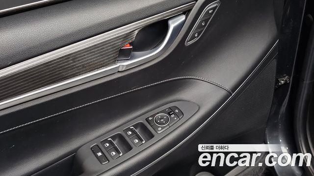 Hyundai Grandeur 2018 — photo 25