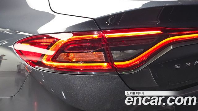 Hyundai Grandeur 2018 — photo 9