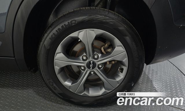 Kia Seltos 2023 — photo 7