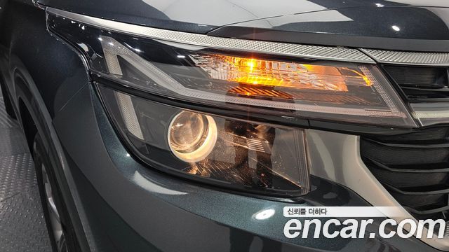 Kia Seltos 2023 — photo 8