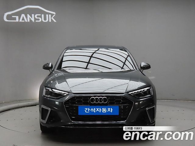 Audi A4 2021 — photo 1