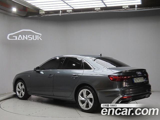 Audi A4 2021 — photo 3