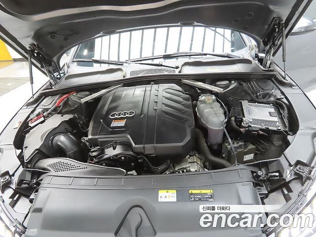 Audi A4 2021 — photo 8