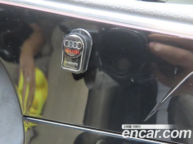 Audi A4 2021 — photo 14