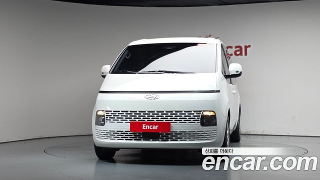 Hyundai Staria 2022 — photo 3