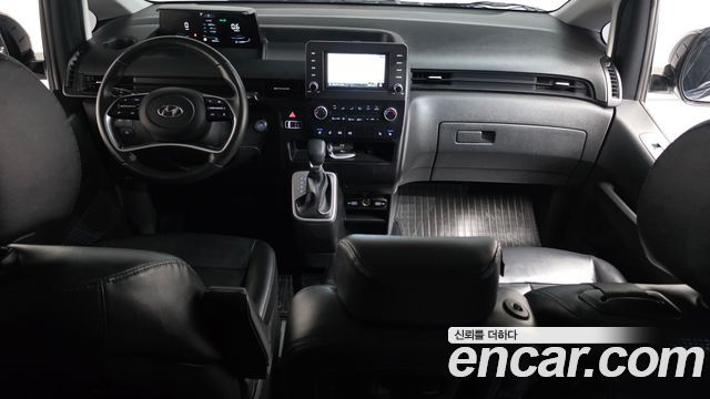 Hyundai Staria 2022 — photo 10