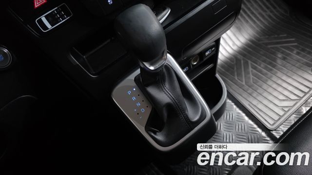 Hyundai Staria 2022 — photo 12