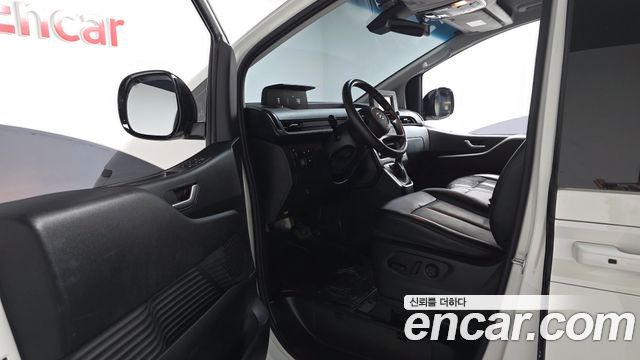 Hyundai Staria 2022 — photo 13