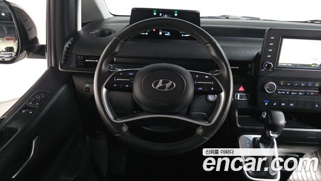 Hyundai Staria 2022 — photo 19