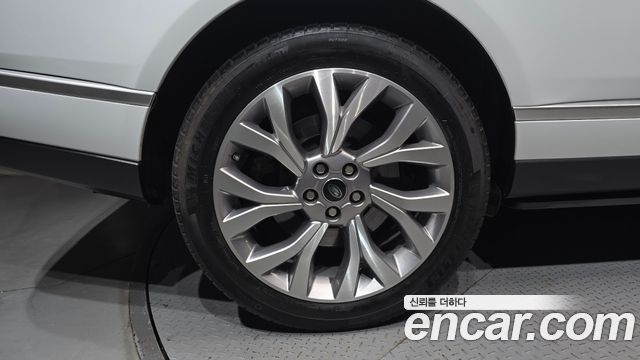 Land Rover Range Rover 2018 — photo 5
