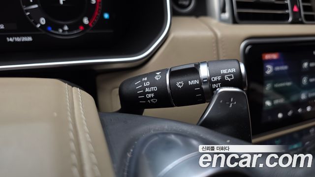 Land Rover Range Rover 2018 — photo 27