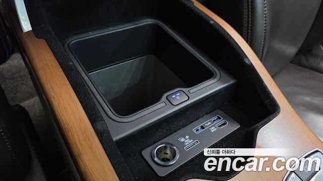 Land Rover Range Rover 2018 — photo 28