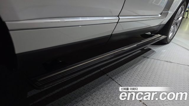 Land Rover Range Rover 2018 — photo 31