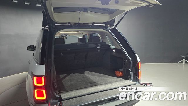 Land Rover Range Rover 2018 — photo 34