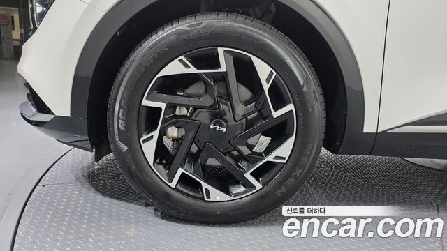 Kia Sportage 2023 — photo 5