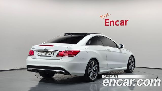 Mercedes-Benz E-Class 2017 — photo 2
