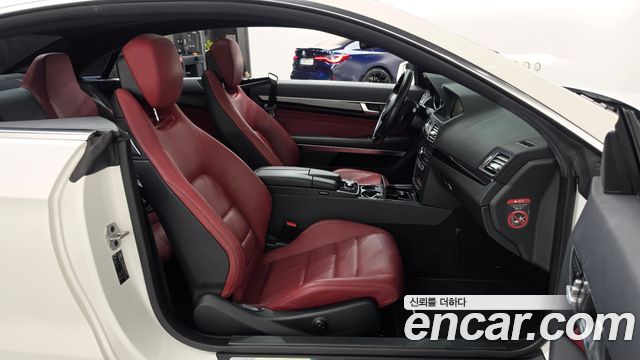 Mercedes-Benz E-Class 2017 — photo 11