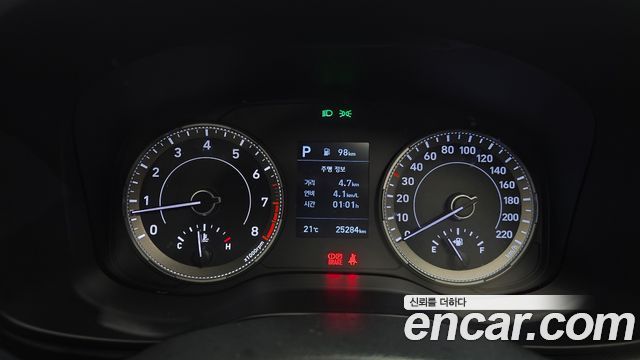 Hyundai Venue 2020 — photo 11