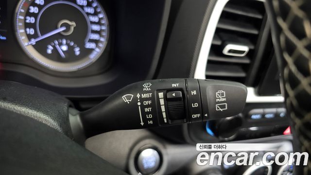 Hyundai Venue 2020 — photo 29