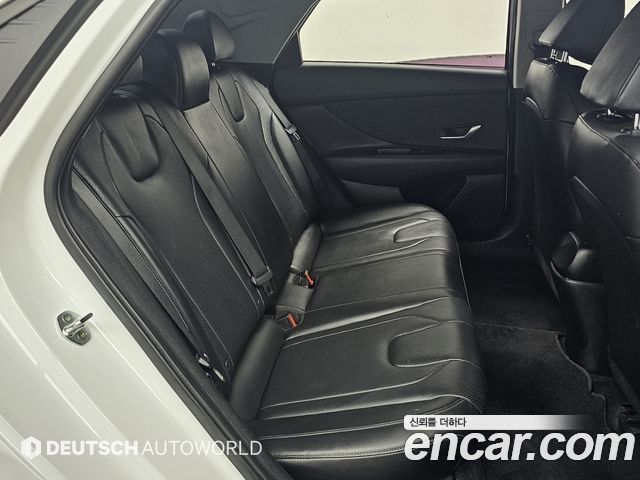 Hyundai AVANTE 2021 — photo 12