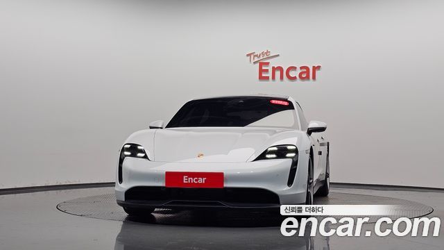 Porsche Taycan 2021 — photo 3